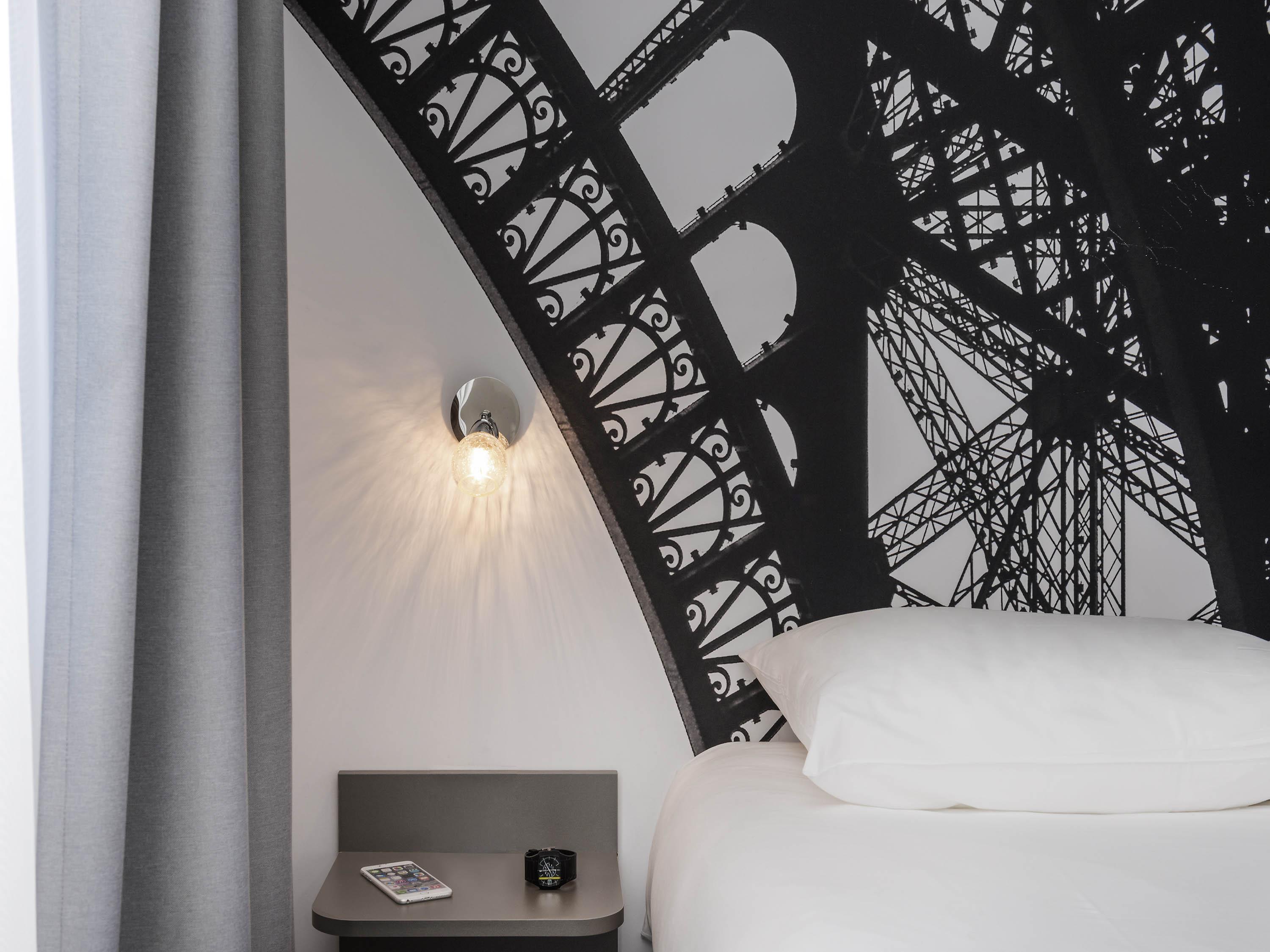 Ibis Styles Paris Eiffel Cambronne Hotel Exterior photo