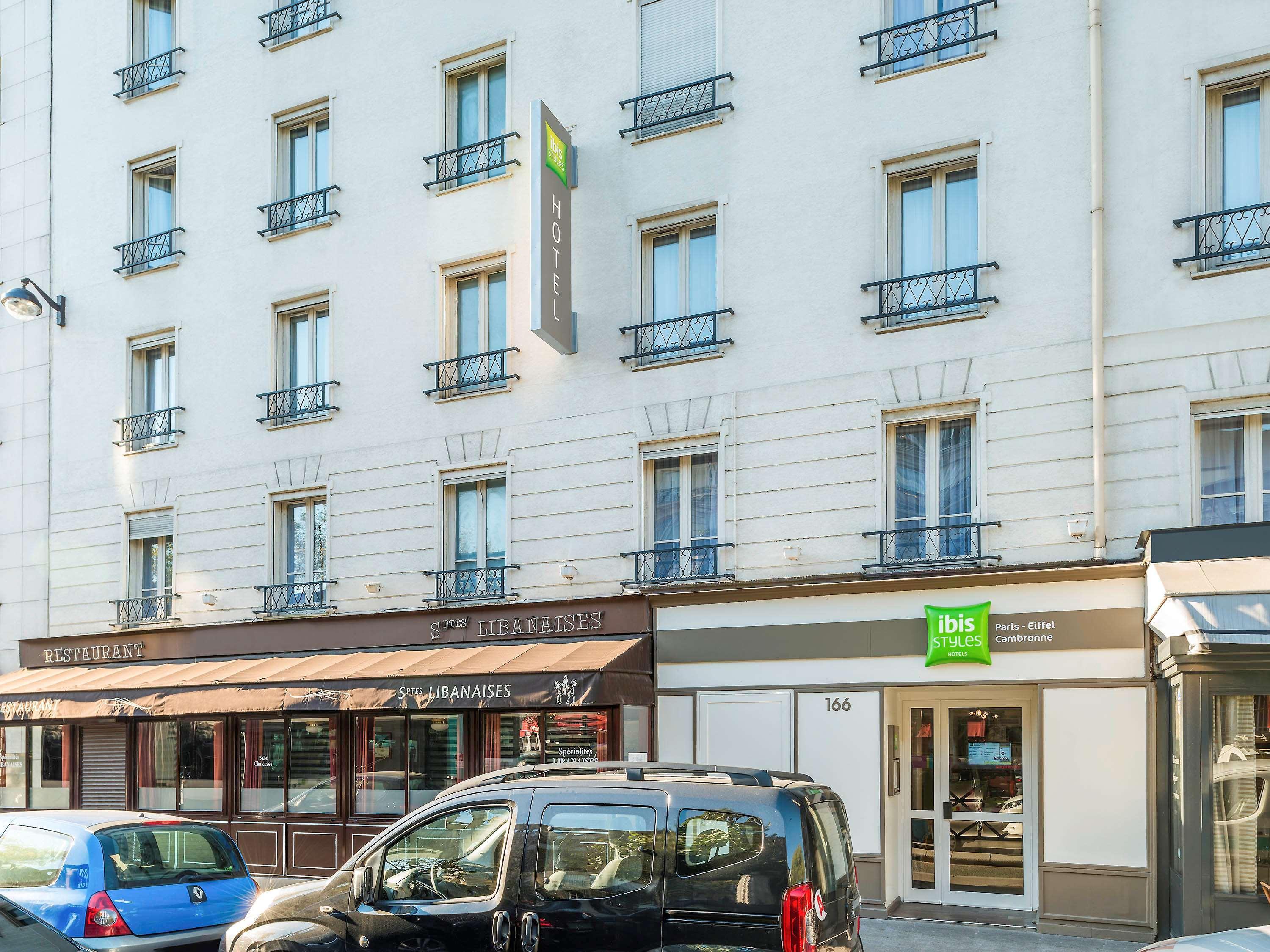 Ibis Styles Paris Eiffel Cambronne Hotel Exterior photo