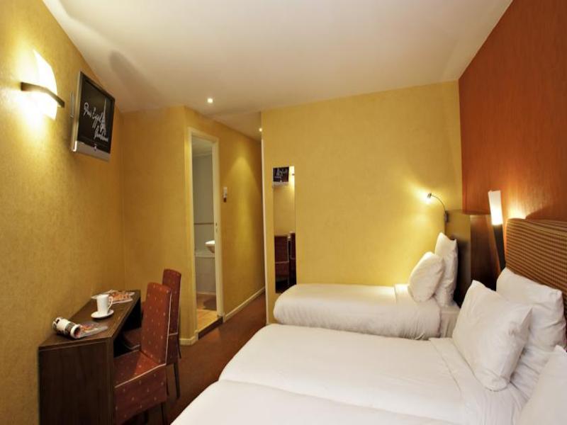 Ibis Styles Paris Eiffel Cambronne Hotel Exterior photo