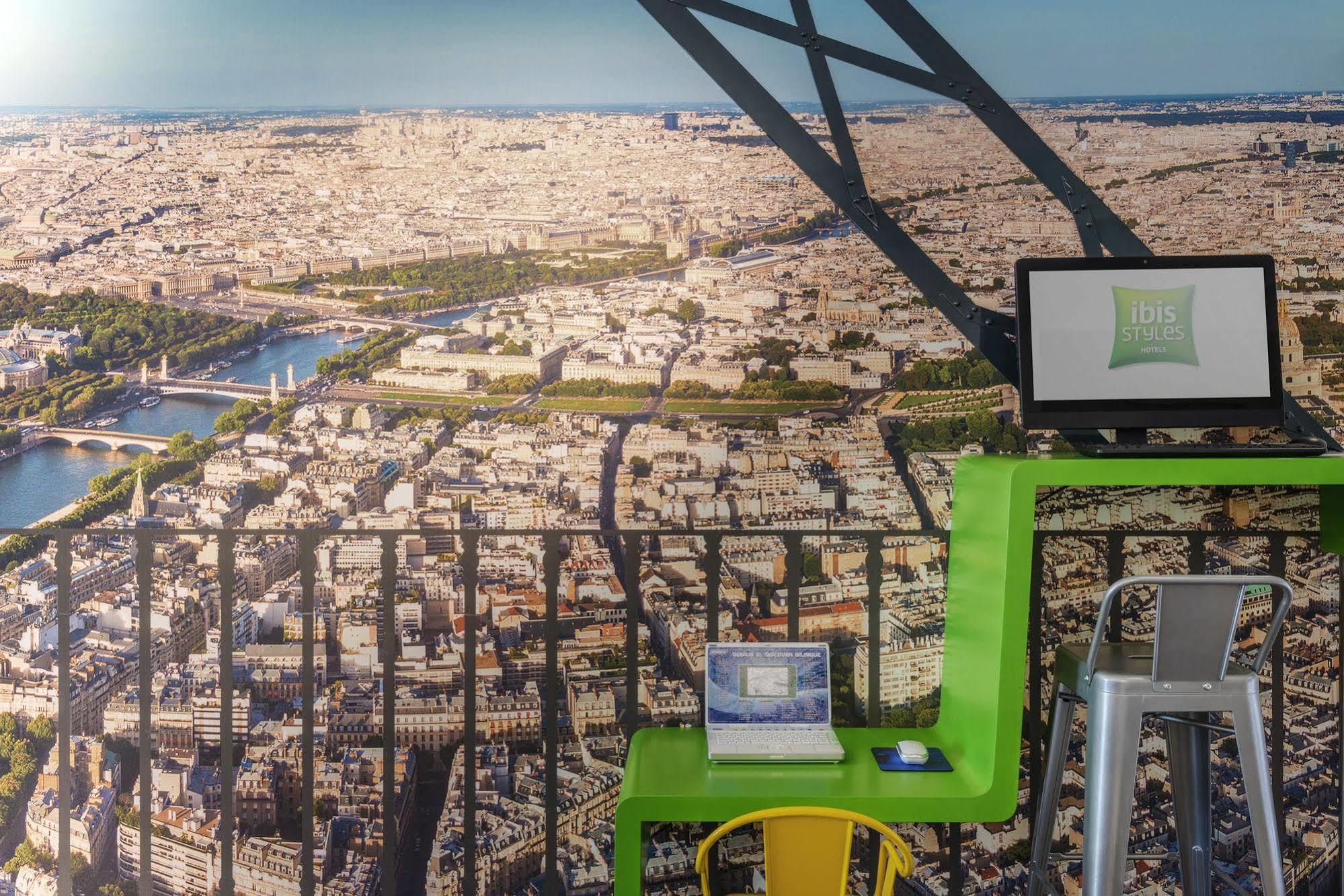 Ibis Styles Paris Eiffel Cambronne Hotel Exterior photo